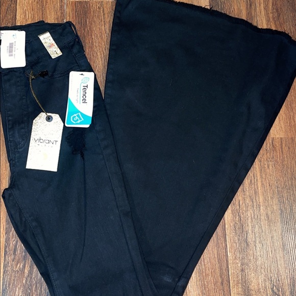 Vibrant Pants - Vibrant black flare jeans